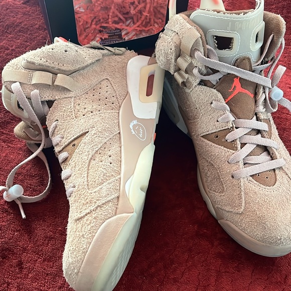 Nike Air Jordan Retro 6 x Travis Scott British Khaki - Picture 2 of 8